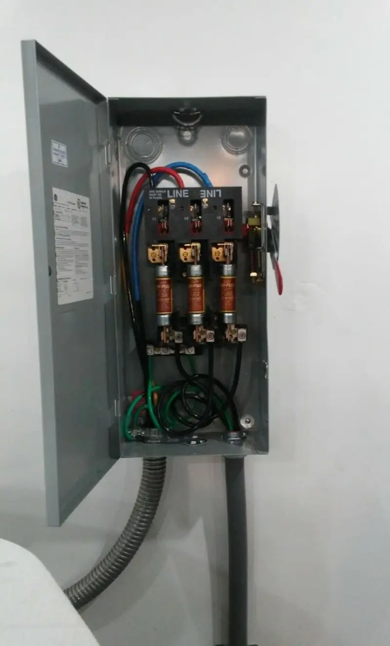 Three-phase disconnect switch installed for Electrical Wiring & Rewiring in Union City